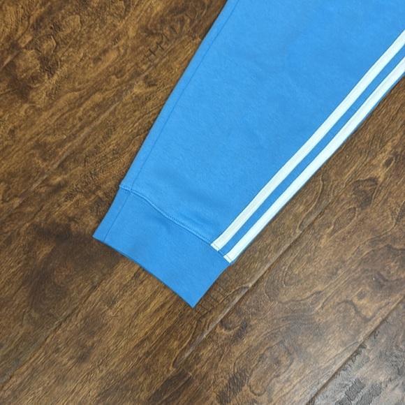 Adidas Multi Sport Joggers Size L - Picture 8 of 17